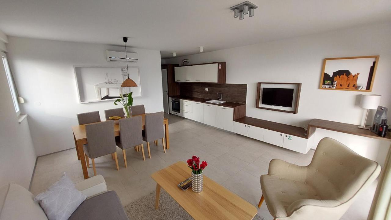Villa Jolara-Luxury Apartment A8 Mimice Exterior photo